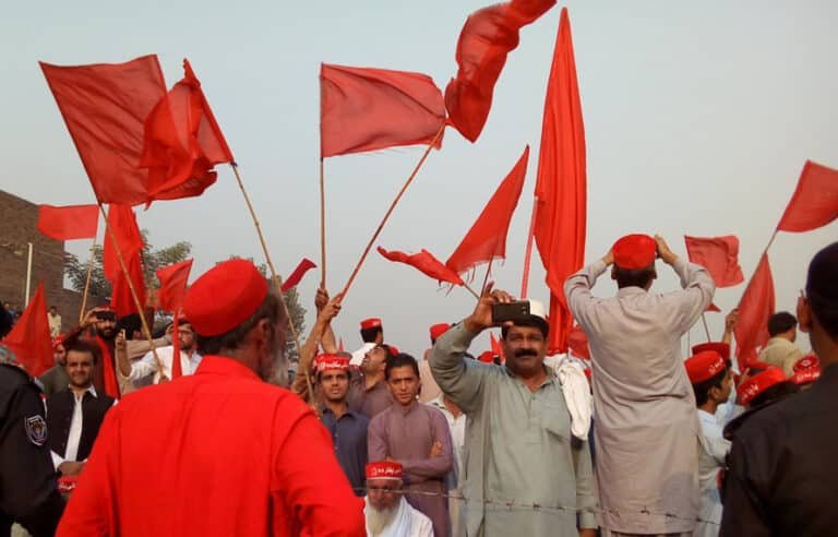 بدامنی کی وجہ سے وزیراعلی کے آبائی ضلع میں تیراہ سے عوام نقل مکانی کررہے ہیں،اے این پی