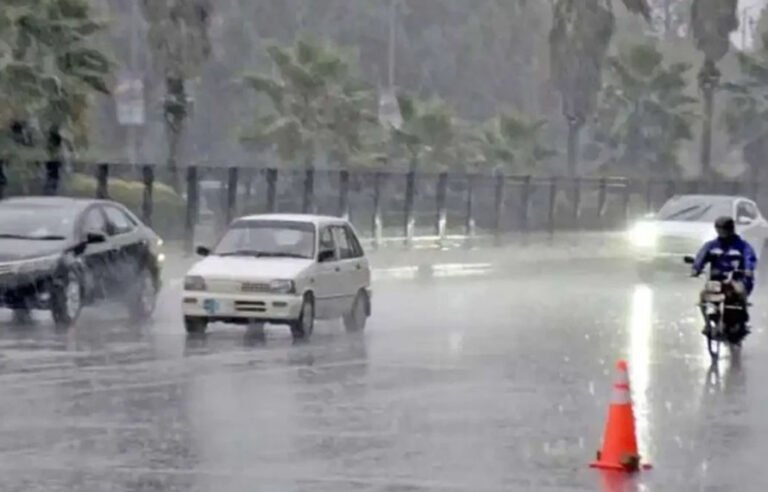 آج کہاں کہاں بادل برسیں گے؟ موسم کے حوالے سے اہم پیشگوئی