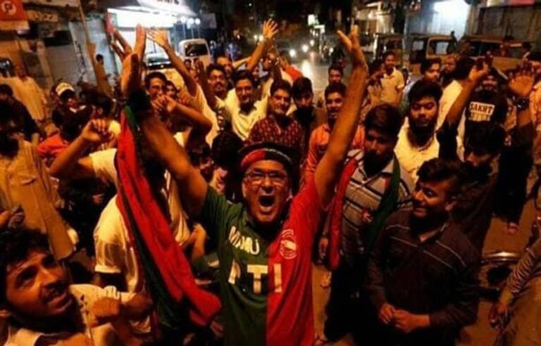 علی امین گنڈاپور کے استعفیٰ پر پی ٹی آئی کے مختلف دھڑوں میں جشن