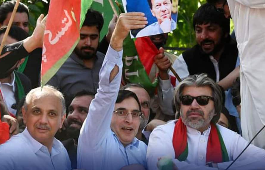 تحریک انصاف کی قیادت نے ایک اور جماعت رجسٹرڈ کرانے کا فیصلہ کرلیا