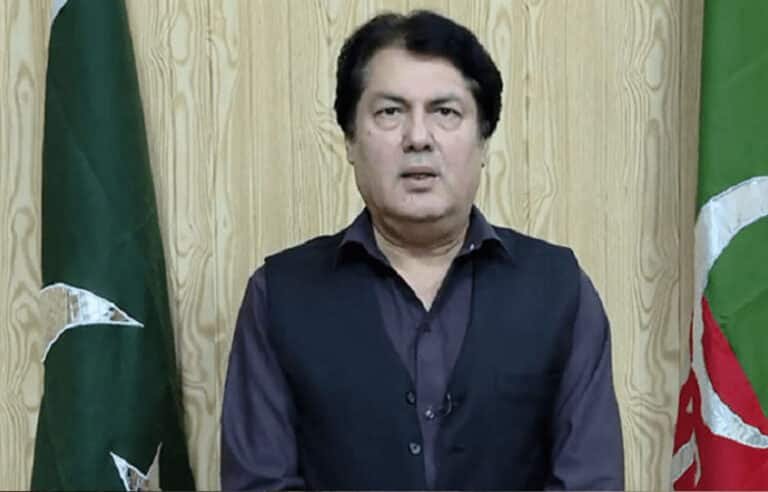 آئین میں گورنر کے علاوہ کسی اور سے بھی حلف لینے کی گنجائش ہے،بیرسٹر سیف