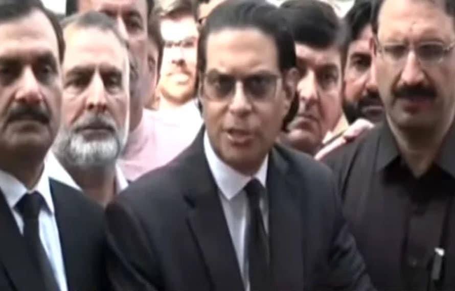 بانی پی ٹی آئی کے کارکن ہیں، ہمیں کسی کا خوف نہیں، سلمان اکرم