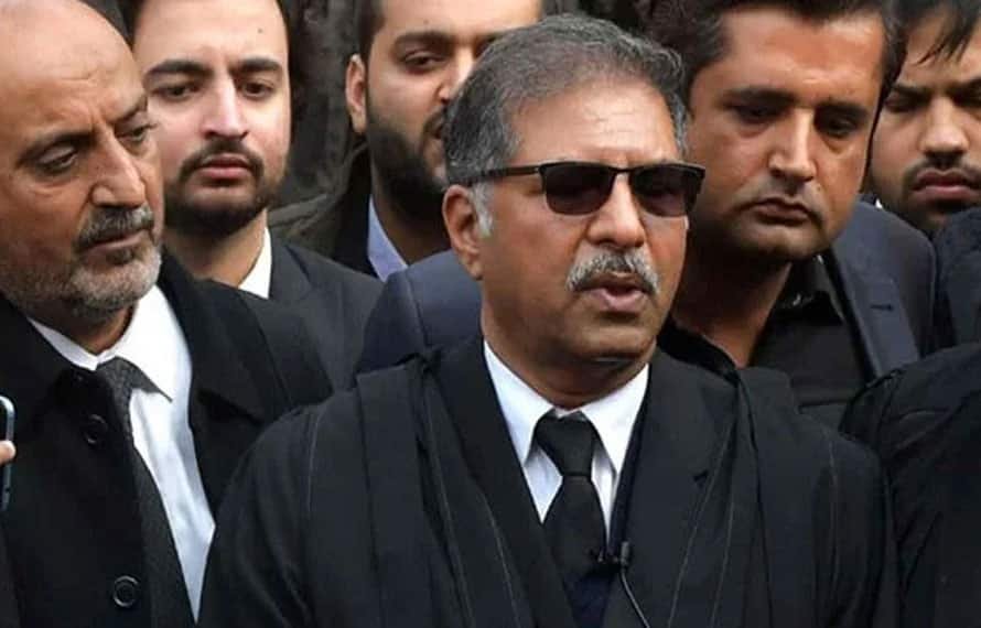 ایک آدھے گھنٹے میں وزیراعلیٰ خیبرپختونخوا کا انتخاب ہو جائیگا، علی ظفر