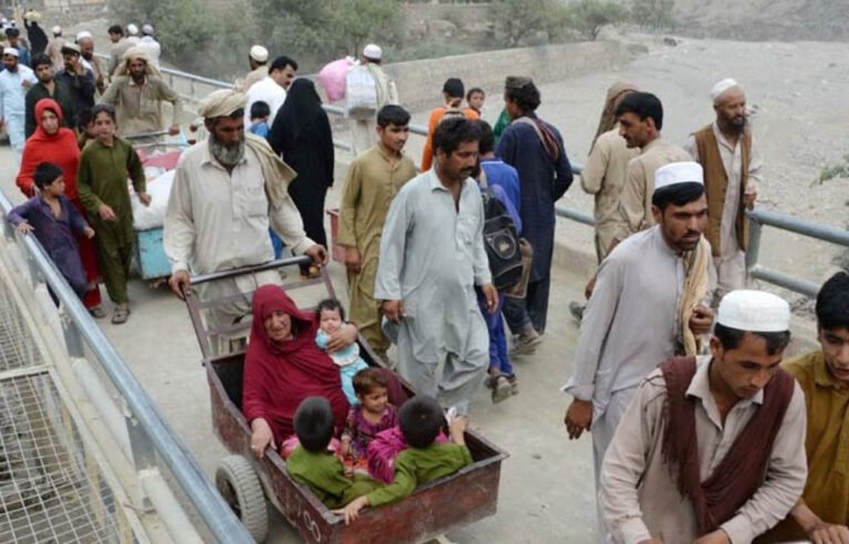 خیبرپختونخوا، افغان مہاجر کیمپس ختم کرنے کے بعد آپریشن میں تیزی