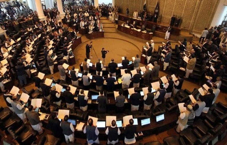 خیبر پختونخوا میں تاریخی قدم! ریڑھی بانوں کو قانونی تحفظ اور حقوق فراہم کیے جائینگے