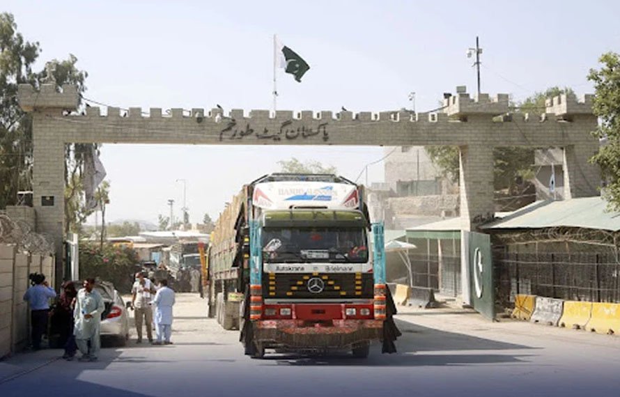 50 روز سے تجارتی گزرگاہ بند،پاک افغان طورخم بارڈر آج انسانی ہمدردی کی بنیاد پر کھلنے کا امکان