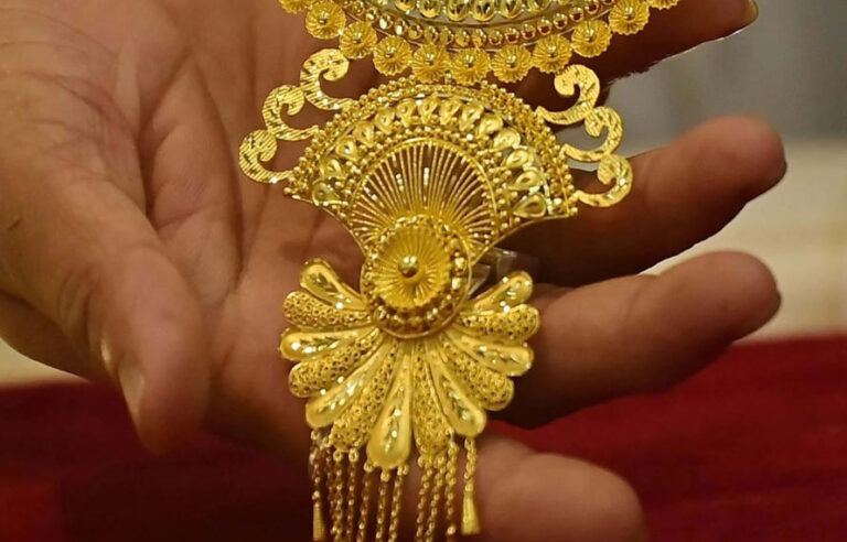 سونے کی قیمتوں میں نمایاں کمی، فی تولہ آج کتنے کا ہوگیا؟جانئے