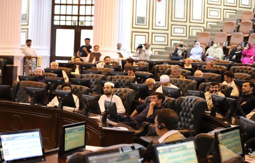 خیبرپختونخوا کے حکومتی اراکین کا امن و امان کیلئے اداروں کے شانہ بشانہ کھڑے ہونے کا فیصلہ