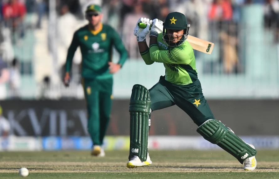 پاکستان نے دوسرے ون ڈے میں جنوبی افریقہ کو 270 رنز کا ہدف دے دیا