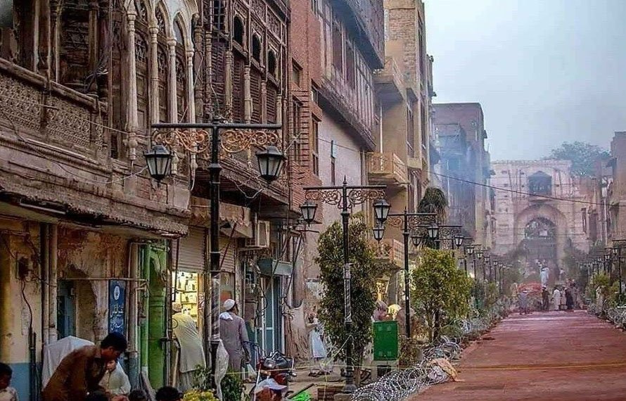 پشاور کی عظمت رفتہ کی واپسی کیلئے 100 ارب کے ترقیاتی منصوبوں پر گرینڈ میٹنگ کا اعلان