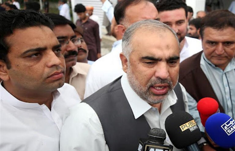 آئین کو دبایا جا رہا ہے، قانون سازی کا یہ طریقہ دنیا میں نایاب ہے،اسد قیصر