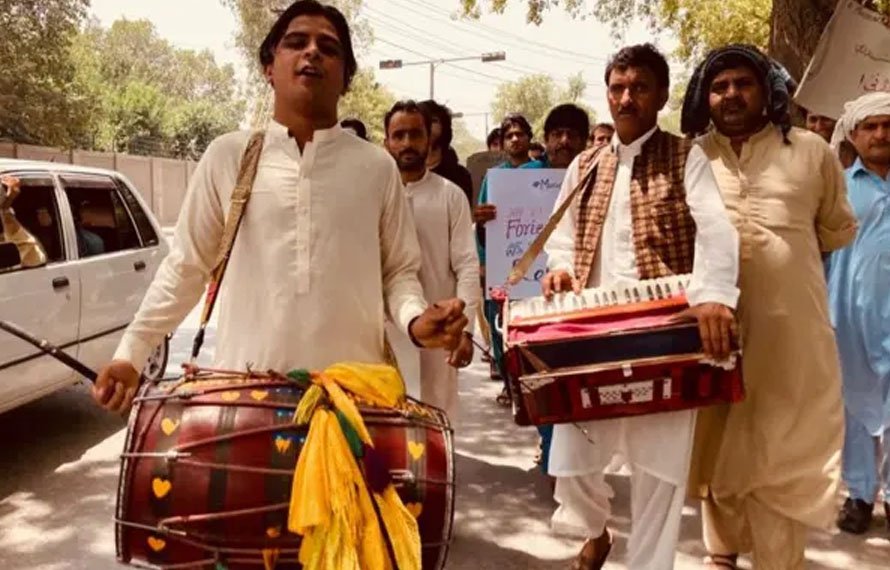 394 افغان موسیقاروں نے پاکستان سے بے دخلی روکنے کی درخواست دائر کر دی