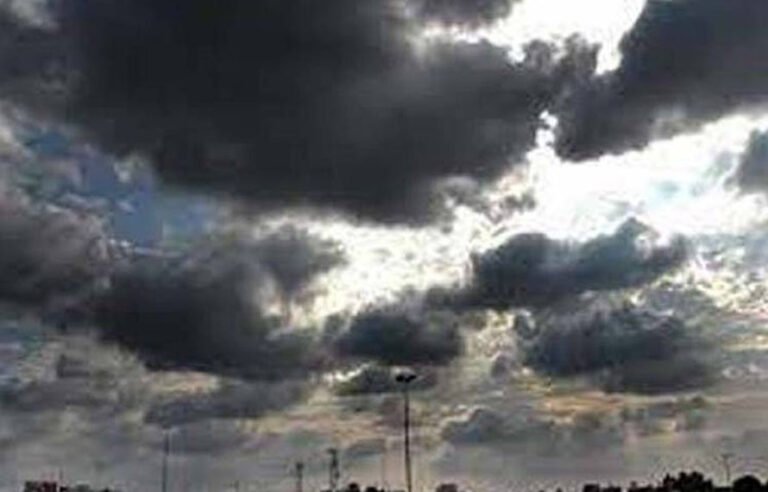 سردی بڑھے گی یا بارش برسے گی؟ محکمہ موسمیات کی اہم پیشگوئی سامنے آگئی