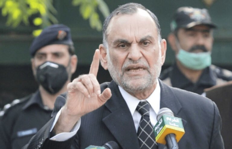 سینیٹر اعظم سواتی متنازع ٹوئٹس کے 2 کیسز سے بری