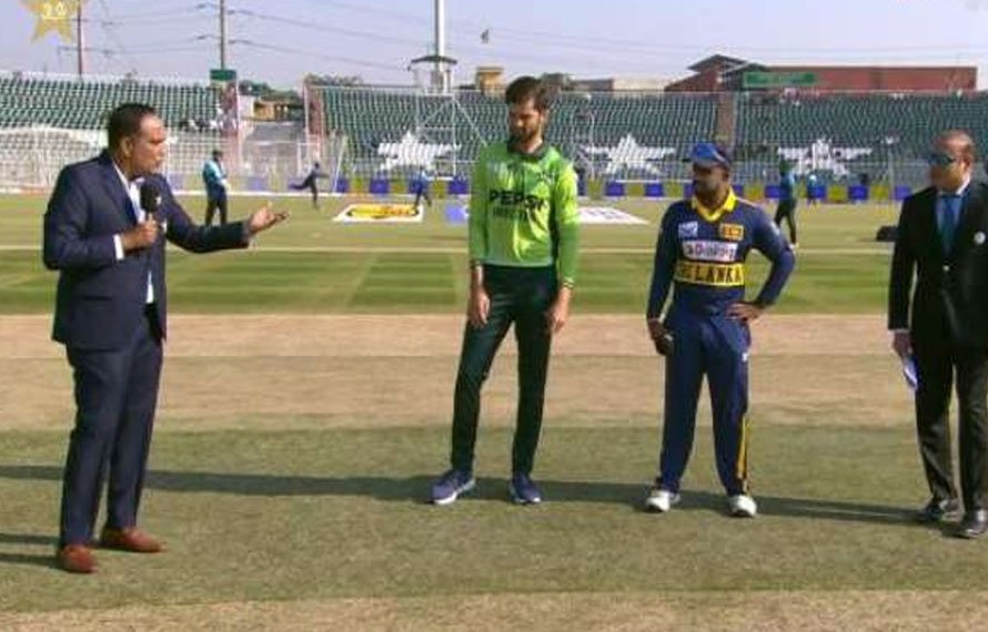 پاکستان کا سری لنکا کے خلاف ٹاس جیت کر فیلڈنگ کا فیصلہ