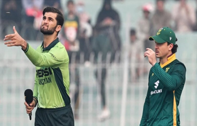 دوسرا ون ڈے! پاکستان کا جنوبی افریقا کیخلاف ٹاس جیت کر بیٹنگ کا فیصلہ