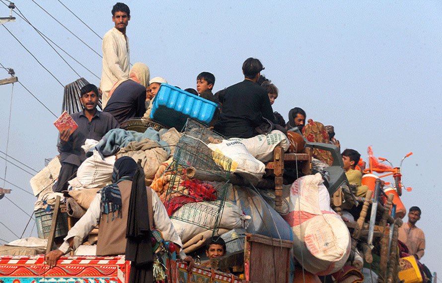 مختلف علاقوں میں پولیس کے سرچ آپریشنز کے دوران 38 غیر قانونی مقیم افغان باشندے گرفتار