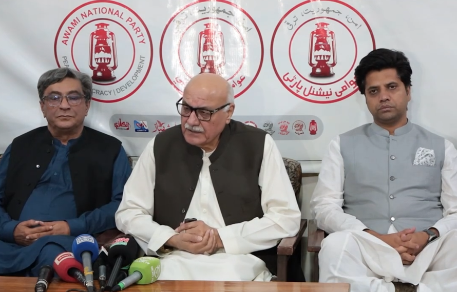 پی ٹی آئی وفدکاباچا خان مرکز کا دورہ، امن جرگے میں شرکت کی دعوت دی