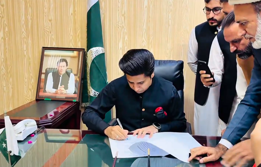 معاون خصوصی شفیع اللہ جان نے عہدے کا چارج سنبھال لیا،صحافیوں کیلئے سوشل سپورٹ کا اعلان