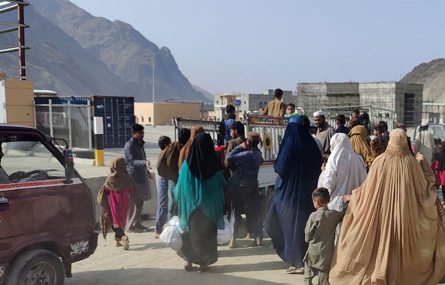 ہائیکورٹ نے غیر قانونی افغان مقیموں کی ملک بدری روکنے کی درخواست مسترد کر دی