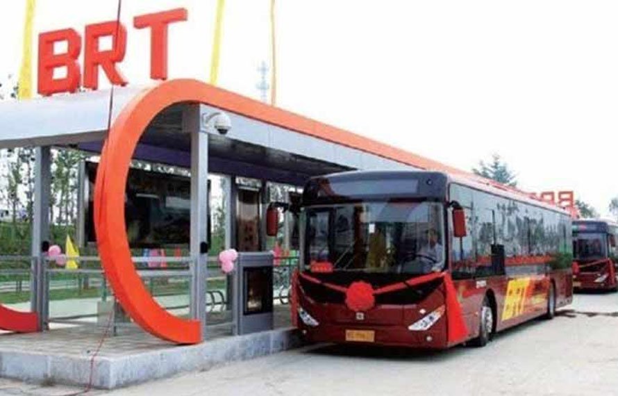 سکیورٹی غفلت یا کچھ اور؟ پشاور بی آر ٹی سے لاکھوں روپے مالیت کی اسکرین چوری