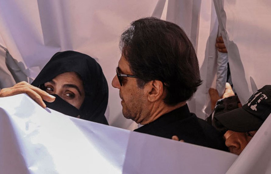 توشہ خانہ ٹو کیس! عمران خان اور بشریٰ بی بی کو 17 سال قید، 1 کروڑ روپے سے زائد جرمانہ عائد