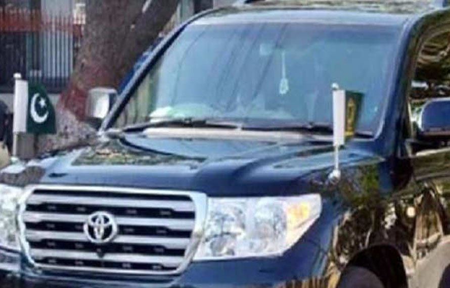 کے پی میں سرکاری وسائل کا غلط استعمال؟ متعدد سابق وزرا اور معاونین نے سرکاری گاڑیاں تاحال واپس نہ کیں