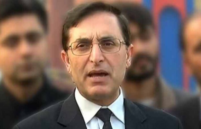 پی ٹی آئی مذاکرات کے بارے میں کیا سوچ رہی ہے؟ بیرسٹر گوہر نے جواب دینے سے صاف انکار کر دیا