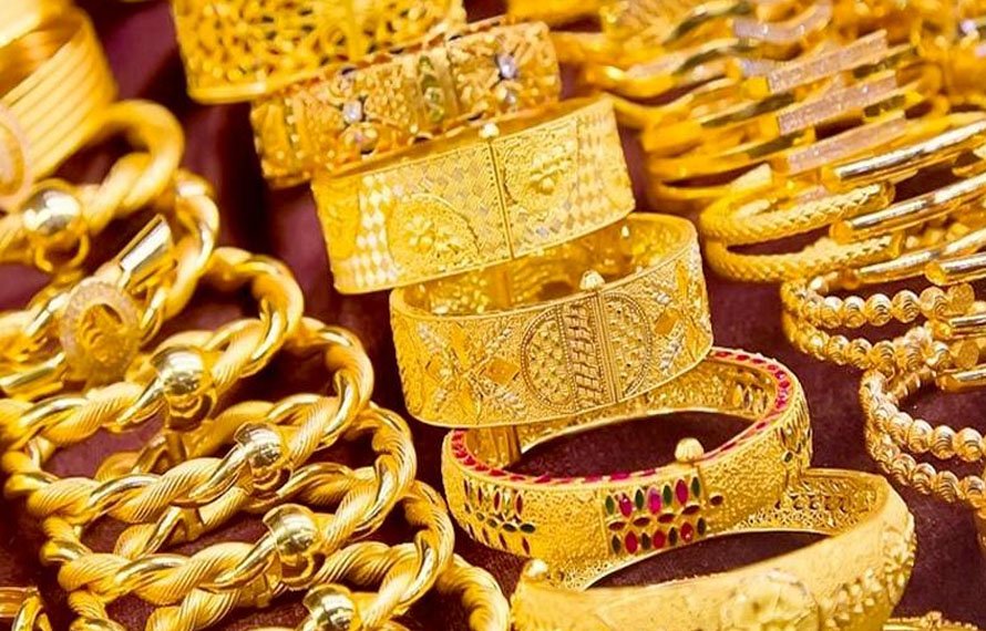 سونا عام آدمی کی پہنچ سے دور ، قیمت میں آج بھی بڑا اضافہ، فی تولہ کتنے کا ہوگیا ؟ جانئے