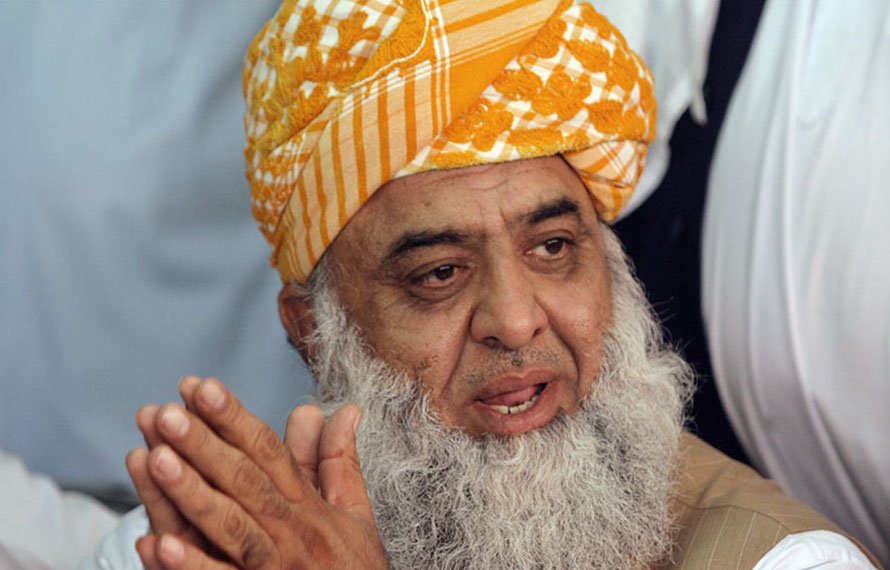 عوام کی نہیں، بڑے لوگوں کی خواہش پوری ہو رہی ہے، ضرورت پڑنے پر اسلام آباد کا رخ کرینگے، فضل الرحمان