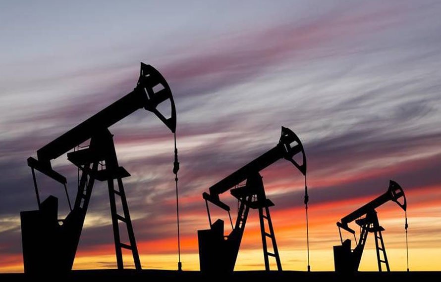 تیل کی عالمی مارکیٹ میں تہلکہ!خام تیل کی قیمتیں 5 سال کی کم ترین سطح پر پہنچ گئیں