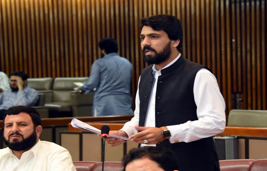 اہم پیشرفت! زرتاج گل کی نااہلی کے بعد شاہد خٹک پی ٹی آئی کے پارلیمانی لیڈر مقرر