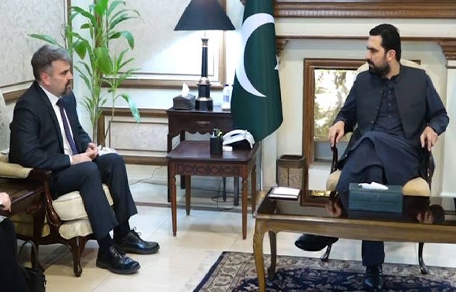 خیبر پختونخوا کی ترقی اور تحفظ کیلئے سہیل آفریدی اور امریکی قونصل جنرل کی اہم بات چیت