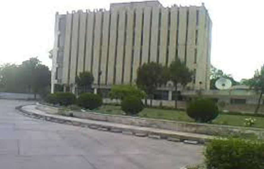 ریڈیو پاکستان پشاور حملہ کیس میں نیا موڑ، عدالت نے ملزمان کی شناخت کیلئے نادرا سے تصدیق کا حکم دیدیا