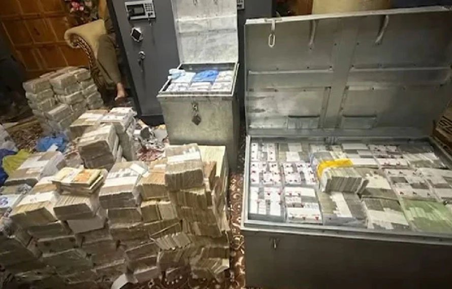 قانون کی گرفت سے بچ گیا؟ کوہستان کرپشن اسکینڈل کا اہم ملزم بیرونِ ملک فرار