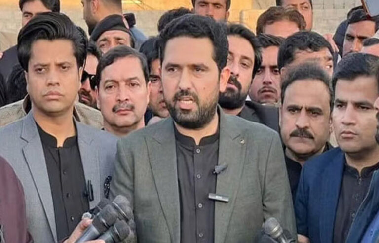 کیا برف پگھلنے والی ہے؟وزیراعلیٰ سہیل آفریدی نے اسٹیبلشمنٹ سے رابطے کا عندیہ دیدیا
