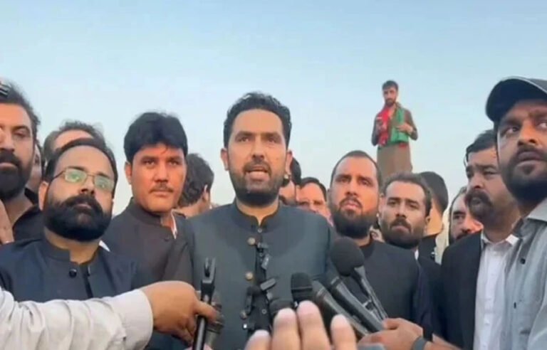 شیخ وقاص نے سہیل آفریدی کے بیان کی تردید کرتے ہوئے افغانستان سے کے پی میں دہشتگردوں کی آمد کا اعتراف کر دیا