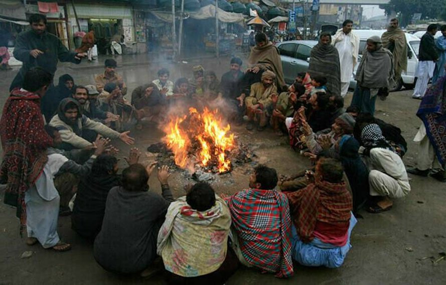 ملک بھر میں سردی کی لہر برقرار، بارش کب ہوگی؟ محکمہ موسمیات نے تازہ پیشگوئی جاری کر دی