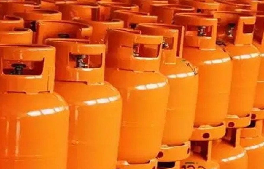 ایل پی جی کی قیمتوں میں کمی کا نوٹیفکیشن جاری، گھریلو سلنڈر سستا ہو گیا