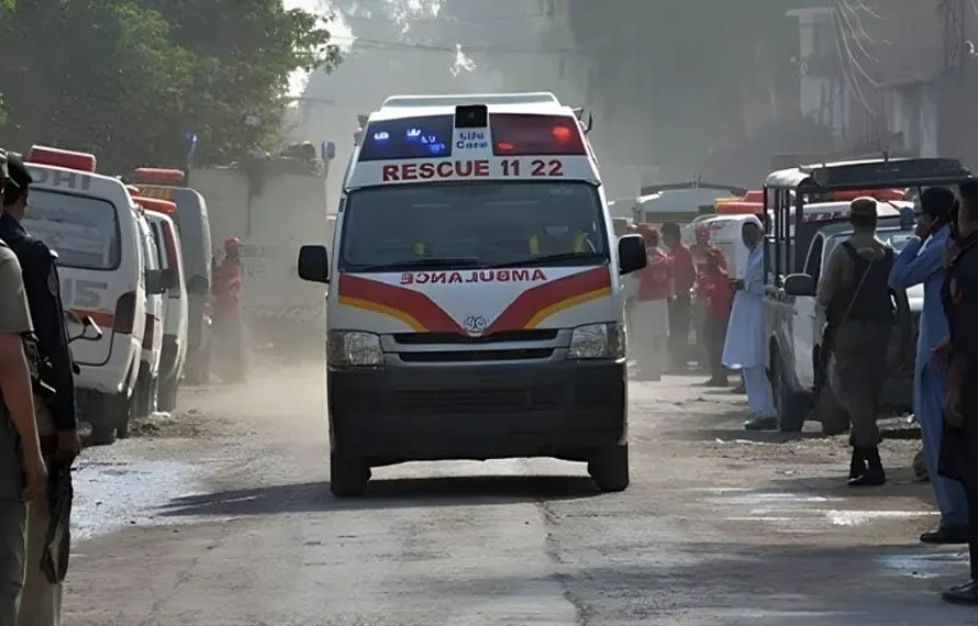 خیبر:وطن واپسی پر افغان خاندان کی گاڑی کو حادثہ