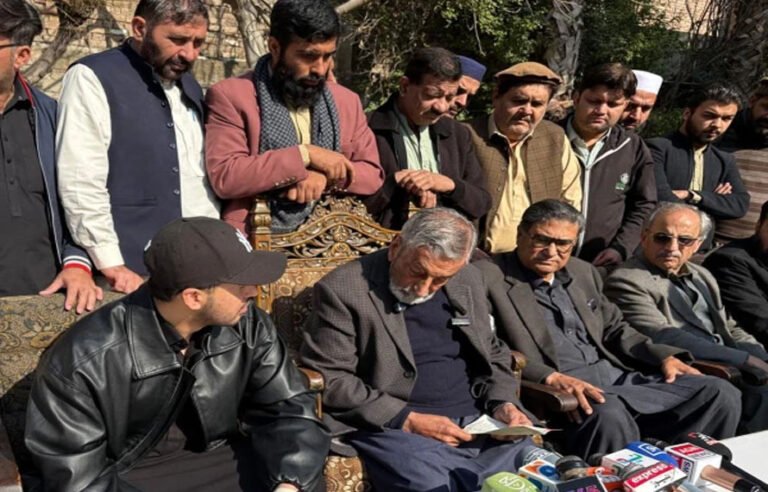 55 سال کی سیاست کے بعد کنارہ کشی، غلام احمد بلور کا پشاور کو الوداع اور انتخابی سیاست سے علیحدگی کا اعلان