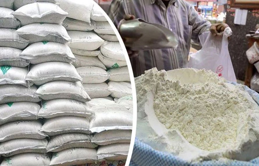 آٹے کی قیمتوں نے عوام کی نیندیں چھین لیں، پشاور میں 20 کلو کا تھیلا 3300 روپے تک پہنچ گیا
