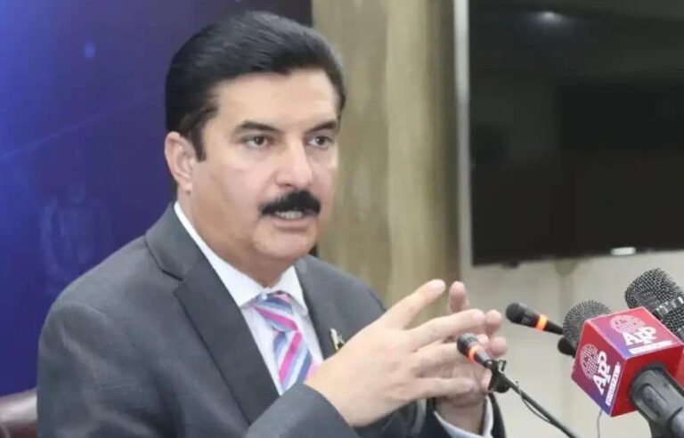 گورنر فیصل کریم کنڈی