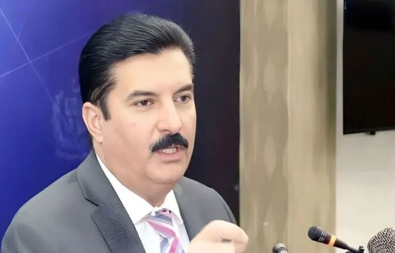 جو پاکستان اور آئین کو نہیں مانتے ان سے کیسے مذاکرات کریں؟ گورنر خیبرپختونخوا نے پی ٹی آئی کو آئینہ دکھا دیا