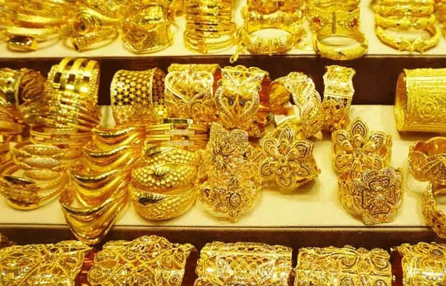 سونے کی قیمت میں نمایاں کمی ، فی تولہ کتنے کا ہوگیا ؟ جانئے