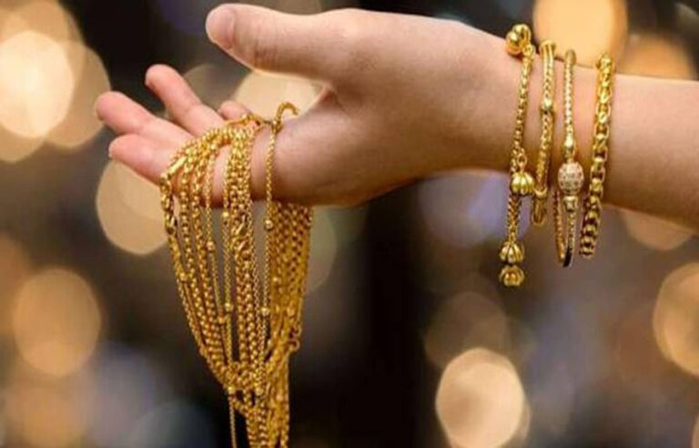 سونے کی قیمت میں آج پھر بڑا اضافہ، فی تولہ سونا کتنے کا ہو گیا؟ جانئے