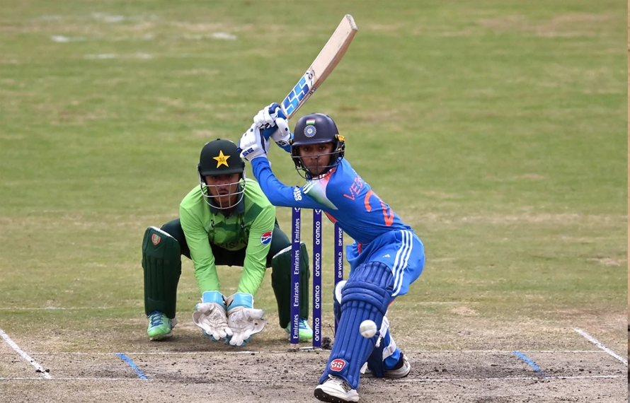 انڈر 19 ورلڈ کپ سپر سکس مرحلہ، بھارت نے پاکستان کو جیت کے لیے 253 رنز کا ہدف دے دیا