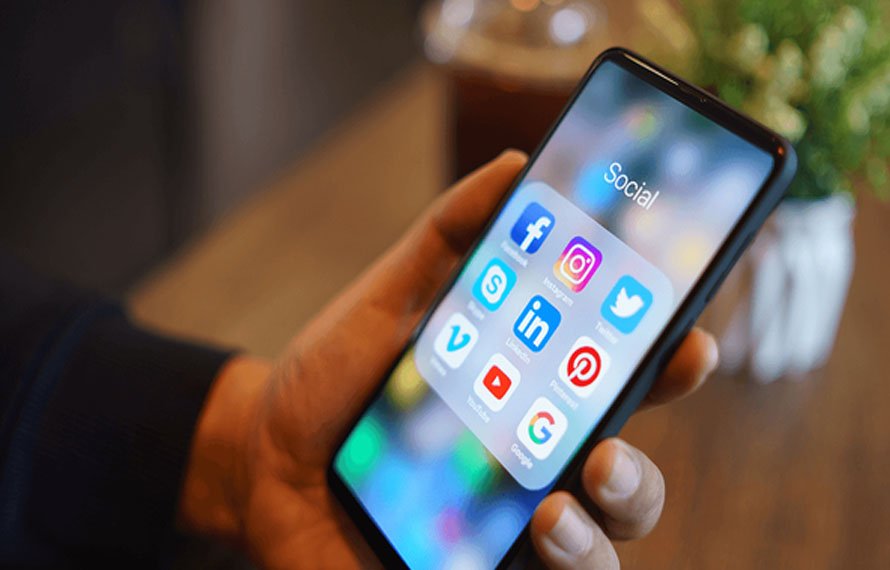 باھوٹ بلوچ نامی سوشل میڈیا اکاؤنٹ مستقل طور پر معطل کر دیا گیا