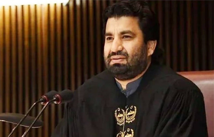 کبھی ایوان میں، آج سڑکوں پر! مالی مشکلات کے باعث ٹیکسی چلا کر گزارا کر رہا ہوں،قاسم سوری