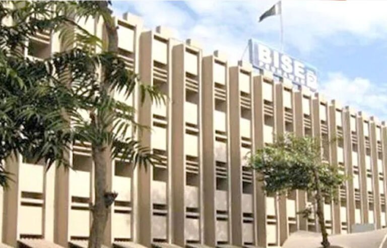 پشاور تعلیمی بورڈ کا نویں جماعت کا پرچہ آؤٹ ہونے کی خبروں پر وضاحتی بیان